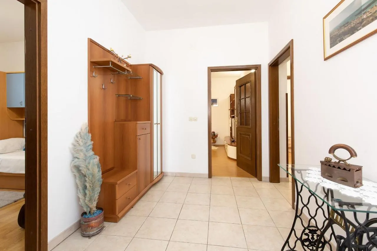 Apartments Meri Punat