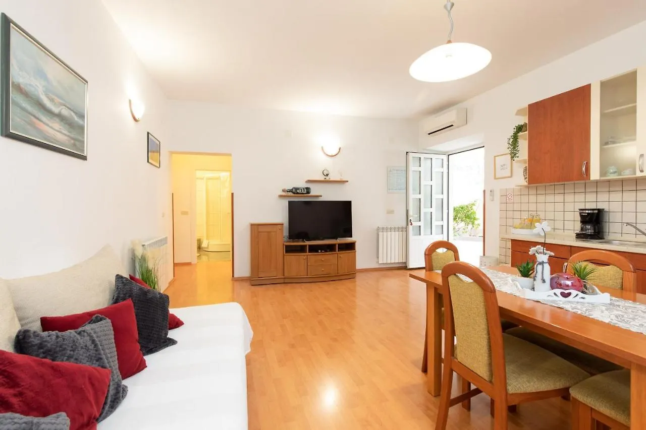 Apartments Meri Punat