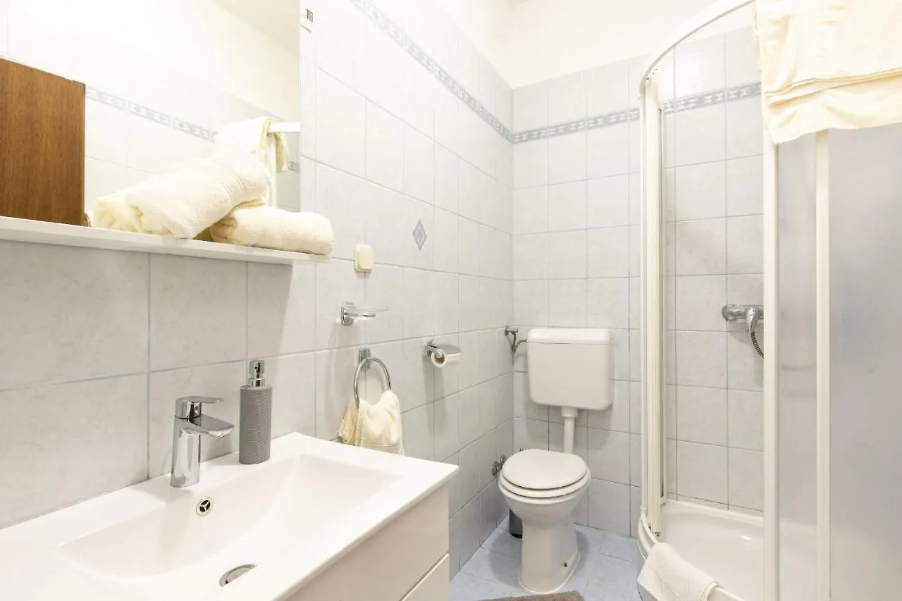 Apartments Meri Punat