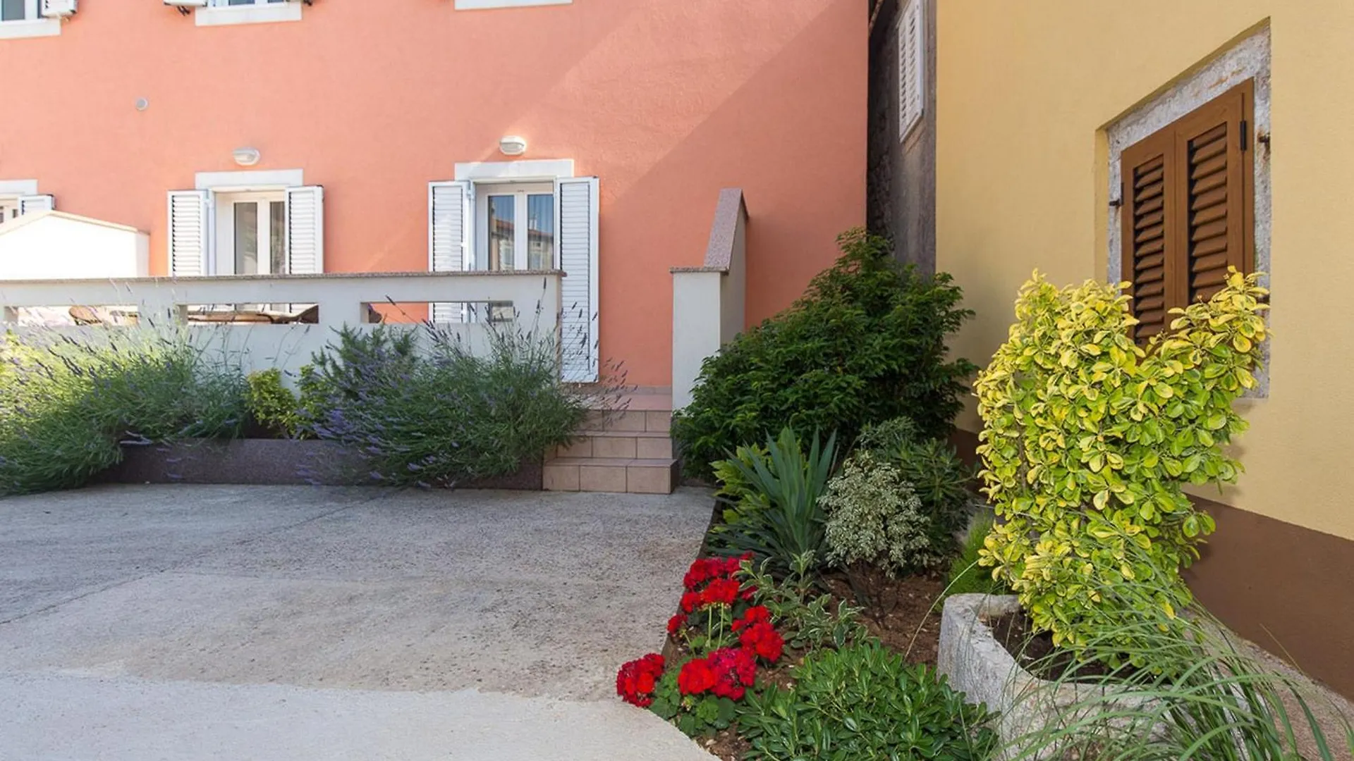 Apartments Meri Punat 0*,  Croatia