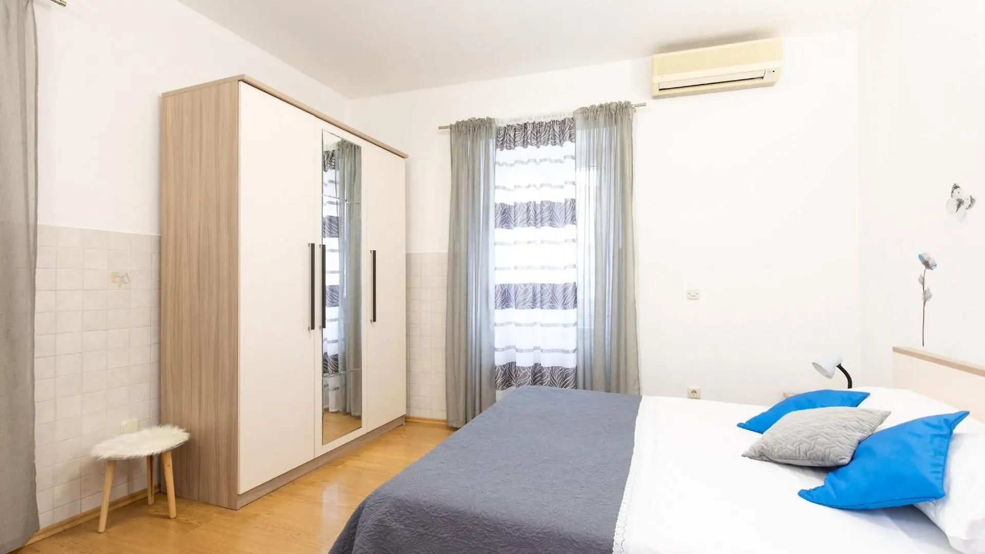 Apartments Meri Punat 0*,