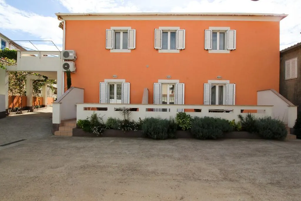 Apartments Meri Punat 0*,
